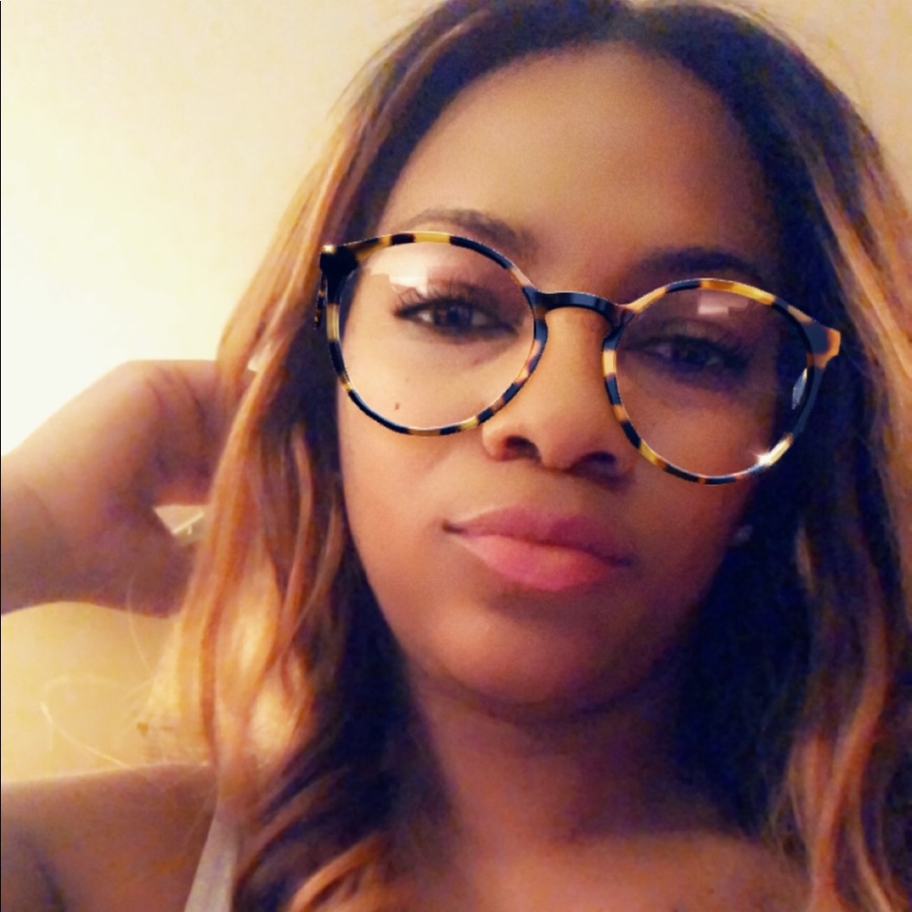 Meet your Posher, Christy